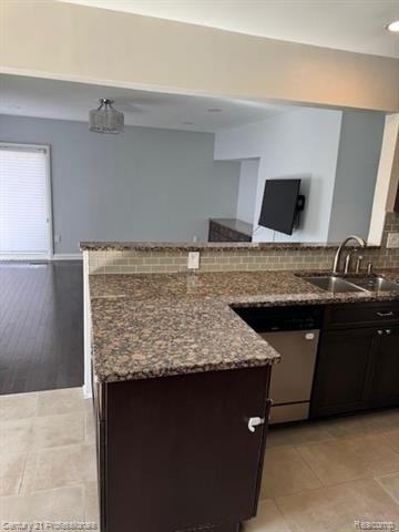 3915 Edgemont Dr - Photo 7 of 14