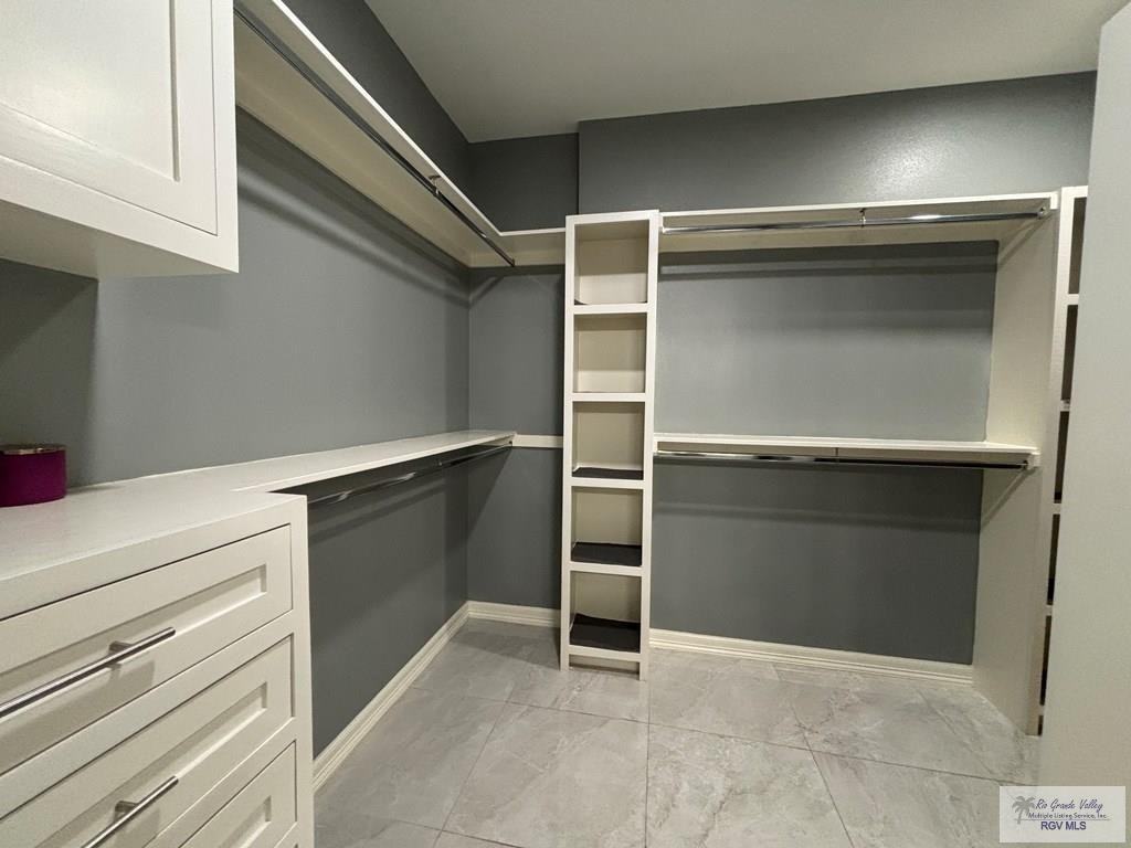 2428 San Marino Dr - Photo 6 of 23