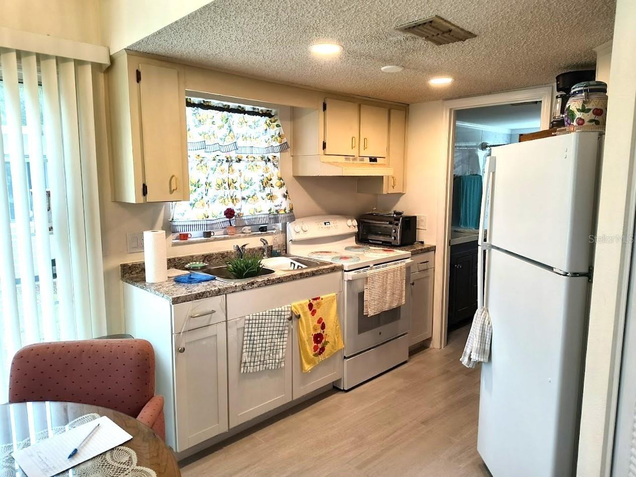 7817 Midway Drive Ter - Photo 5 of 14