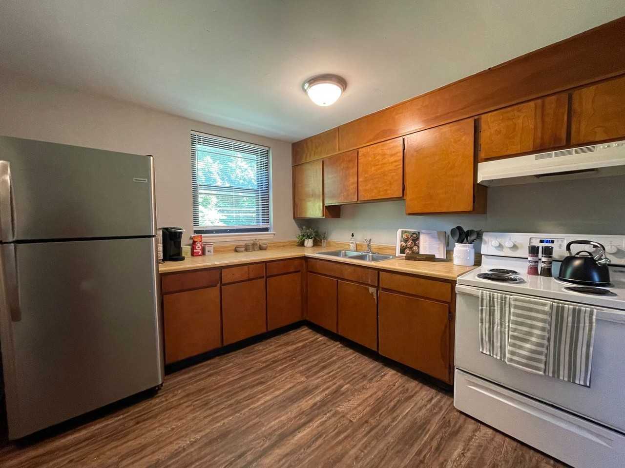KSC Avonlea Apts - Photo 7 of 11