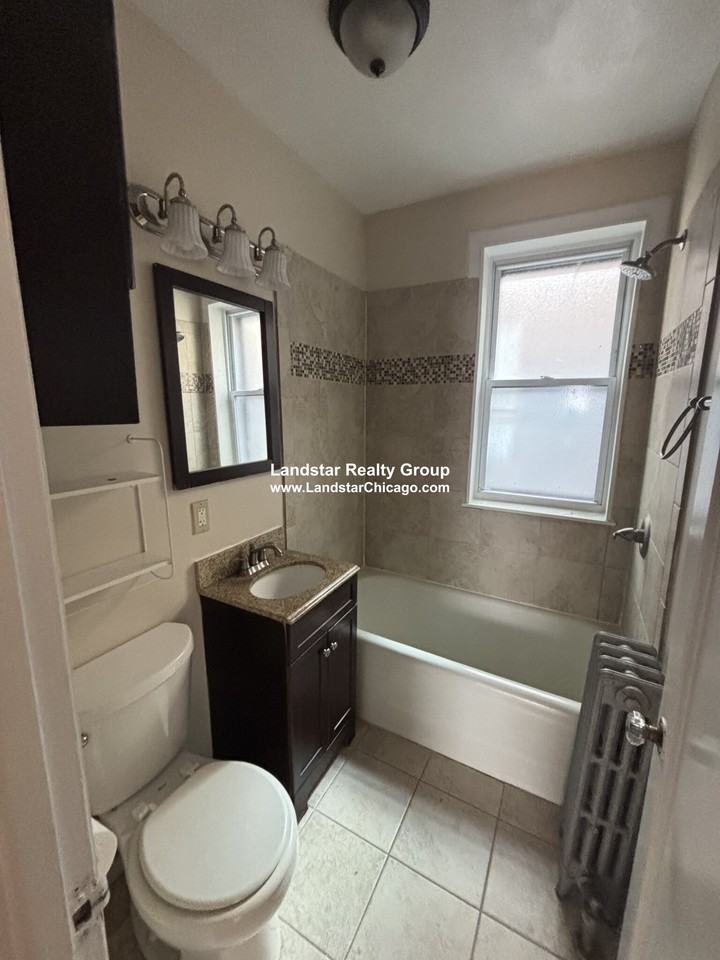 1916 W Morse Ave #2N - Photo 6 of 15