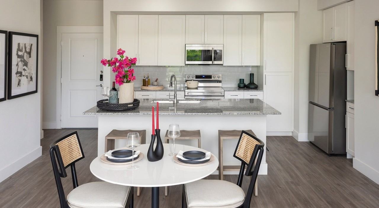 2000 N St Charles St North St Charles St. #BE2 - Photo 4 of 17