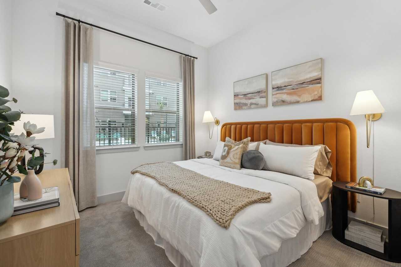 1617 Enid St #ASH - Photo 5 of 13