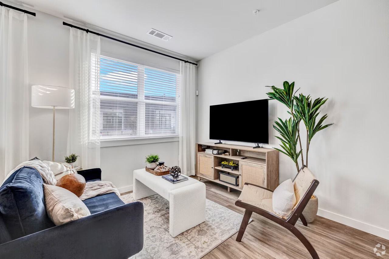 1505 Oliver St #BSO - Photo 2 of 9