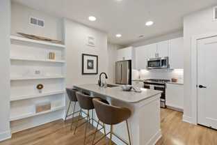 Harlem Rd #EHG1 - Photo 1 of 1