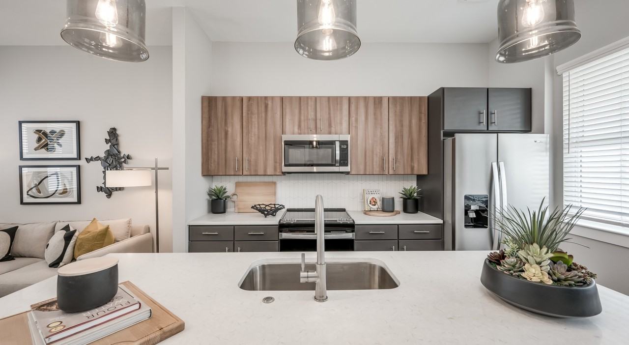 10503 Peek Rd #WSPN - Photo 3 of 14