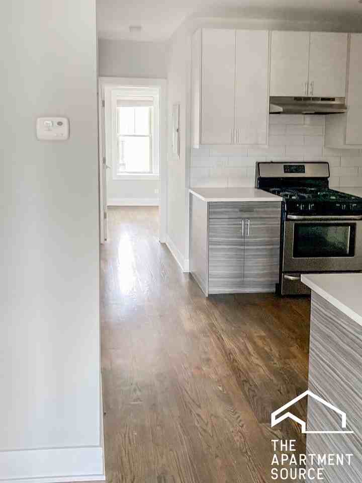 3917 N Janssen Ave #3 - Photo 2 of 19