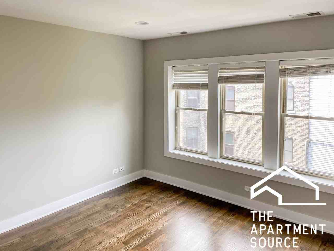 3917 N Janssen Ave #3 - Photo 7 of 19