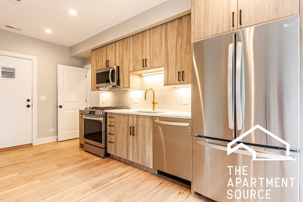 2457 W Logan Blvd #1 - Photo 2 of 17