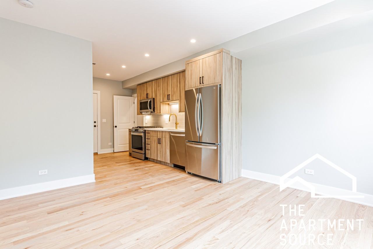 2457 W Logan Blvd #1 - Photo 4 of 17