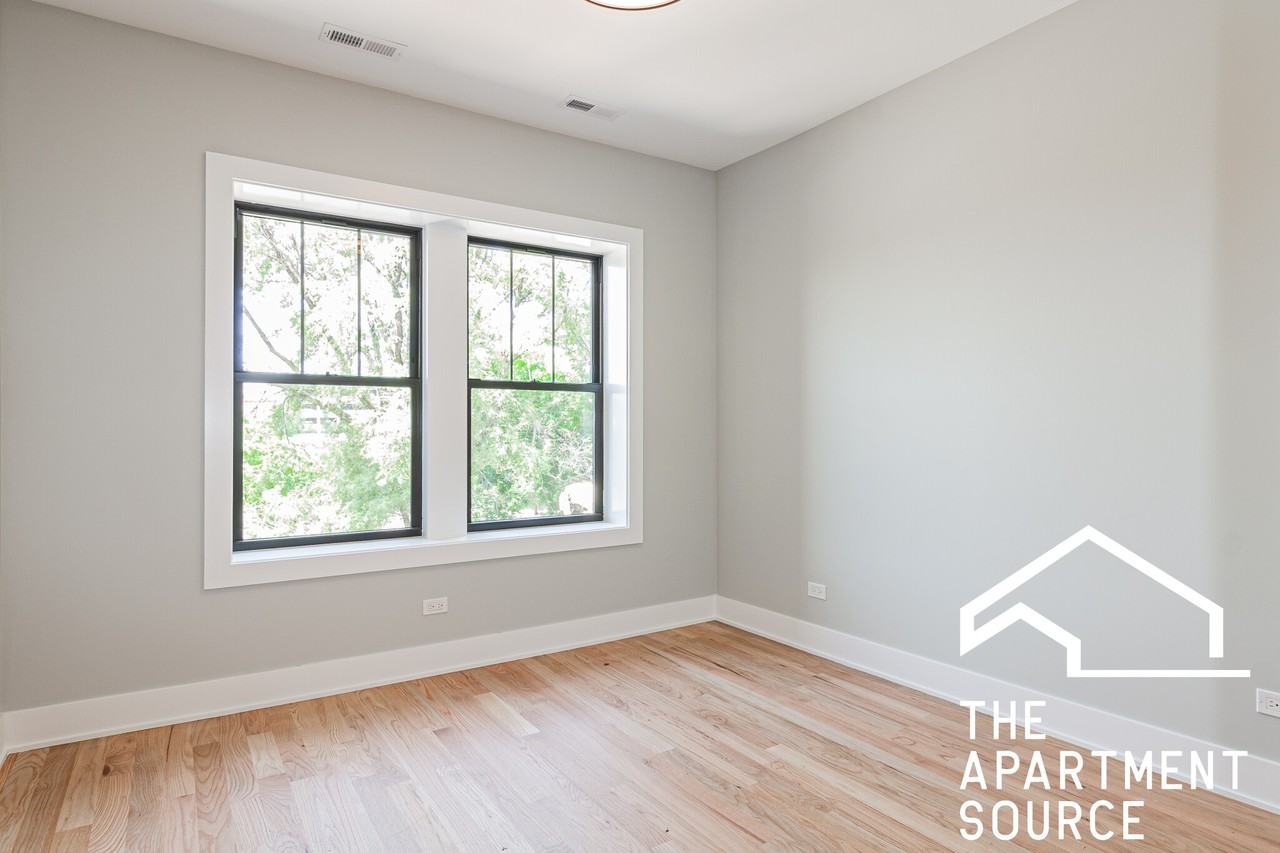 2457 W Logan Blvd #1 - Photo 6 of 17
