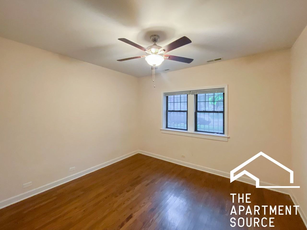1827 W Leland Ave #GDN - Photo 4 of 11