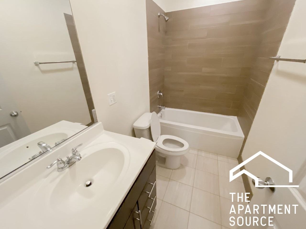 1827 W Leland Ave #GDN - Photo 5 of 11