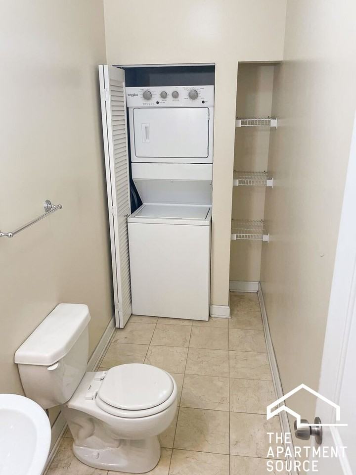 3918 N Pine Grove Ave #2 - Photo 7 of 15