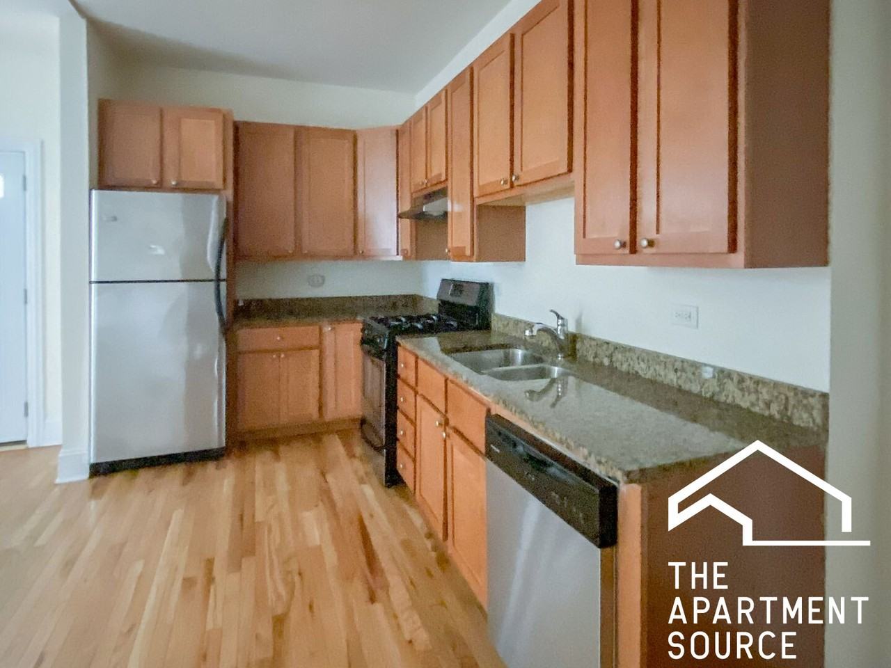3818 N Sheffield Ave #1 - Photo 2 of 11