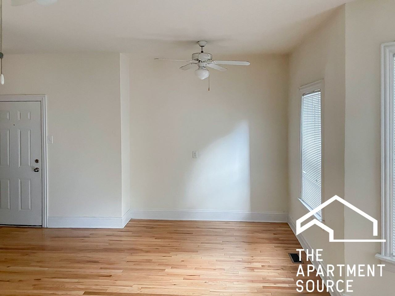 3818 N Sheffield Ave #1 - Photo 3 of 11