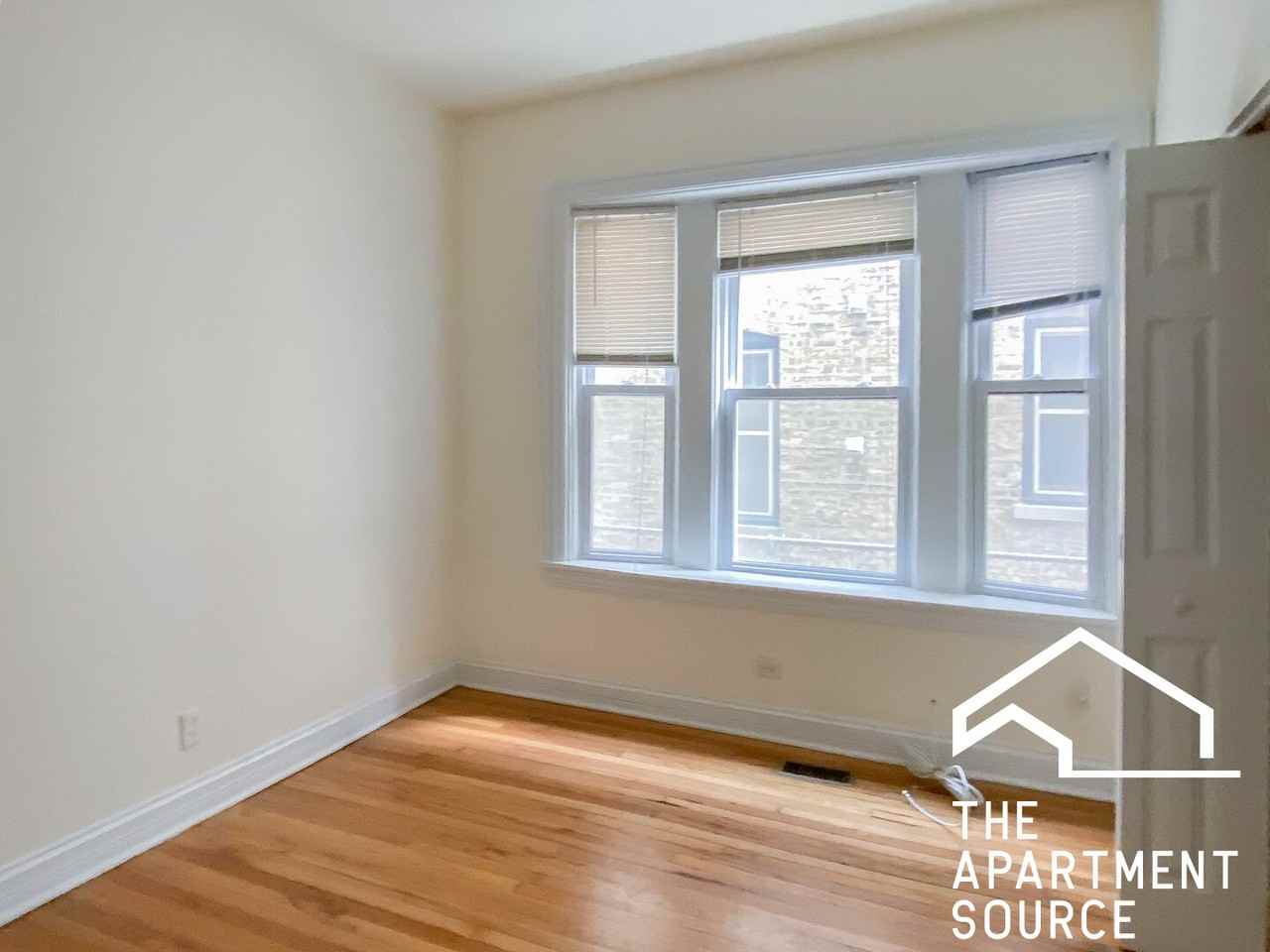3818 N Sheffield Ave #1 - Photo 5 of 11