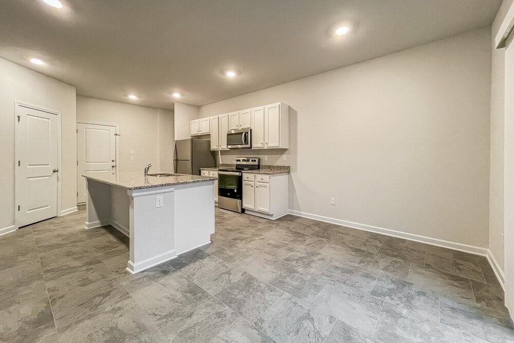 101 Hamilton Pointe Dr - Photo 5 of 17