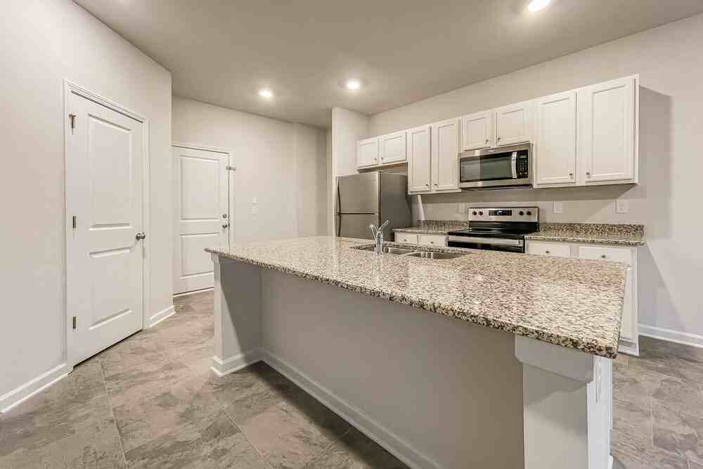 101 Hamilton Pointe Dr - Photo 6 of 17