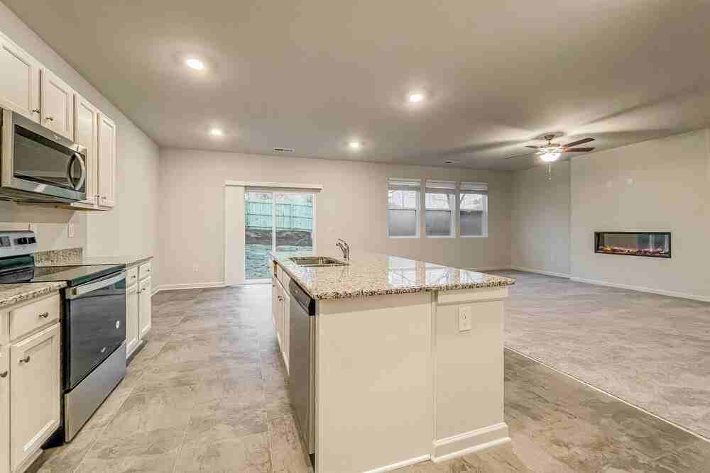 101 Hamilton Pointe Dr - Photo 7 of 17