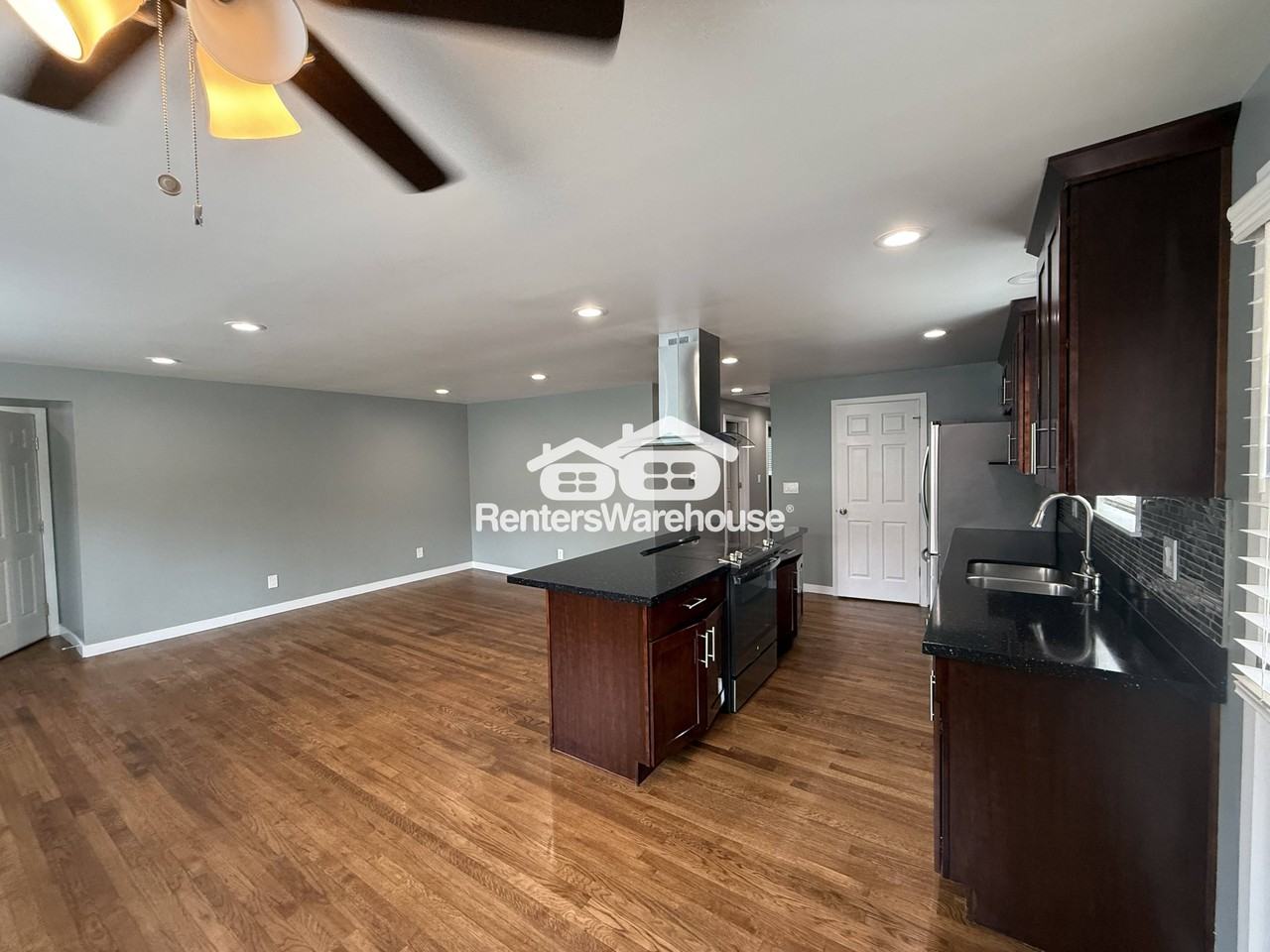 13412 Occidental Ave S - Photo 3 of 20