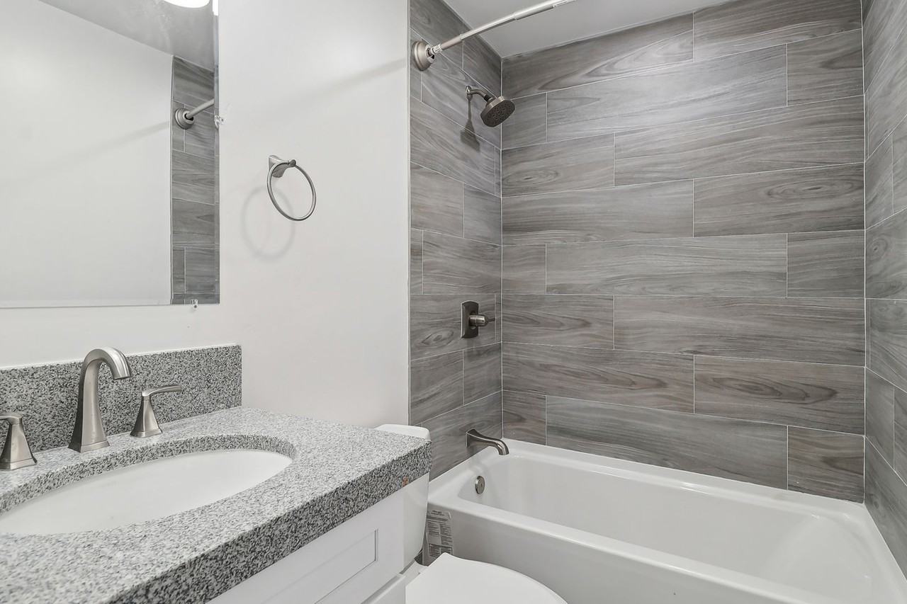 Newly Renovated 2 Bed/2 Bath El Cajon - Photo 7 of 12