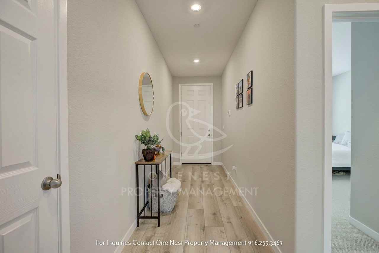 2974 Lindbergh Ln - Photo 4 of 29