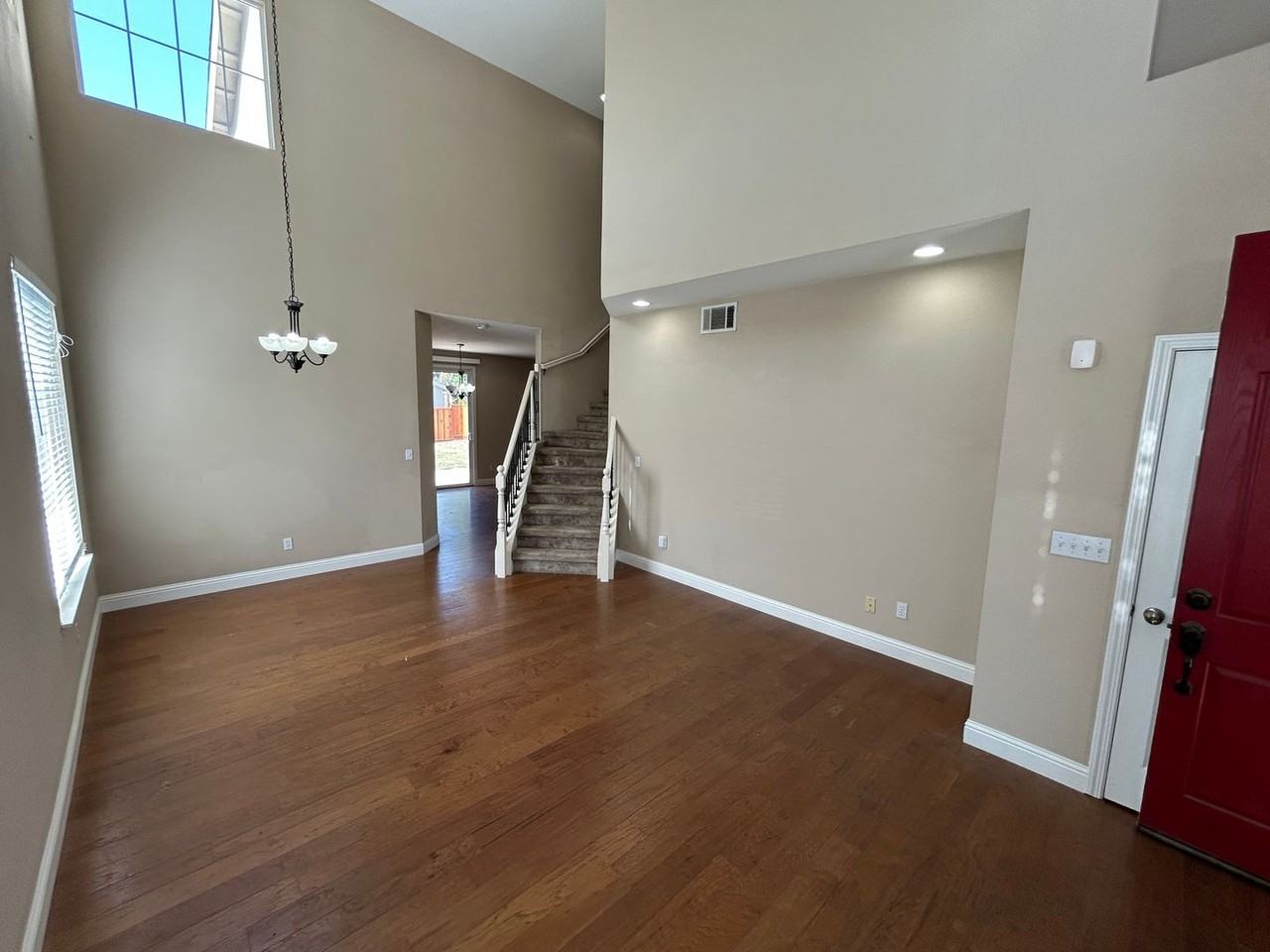 667 Harold Smith Dr - Photo 3 of 22