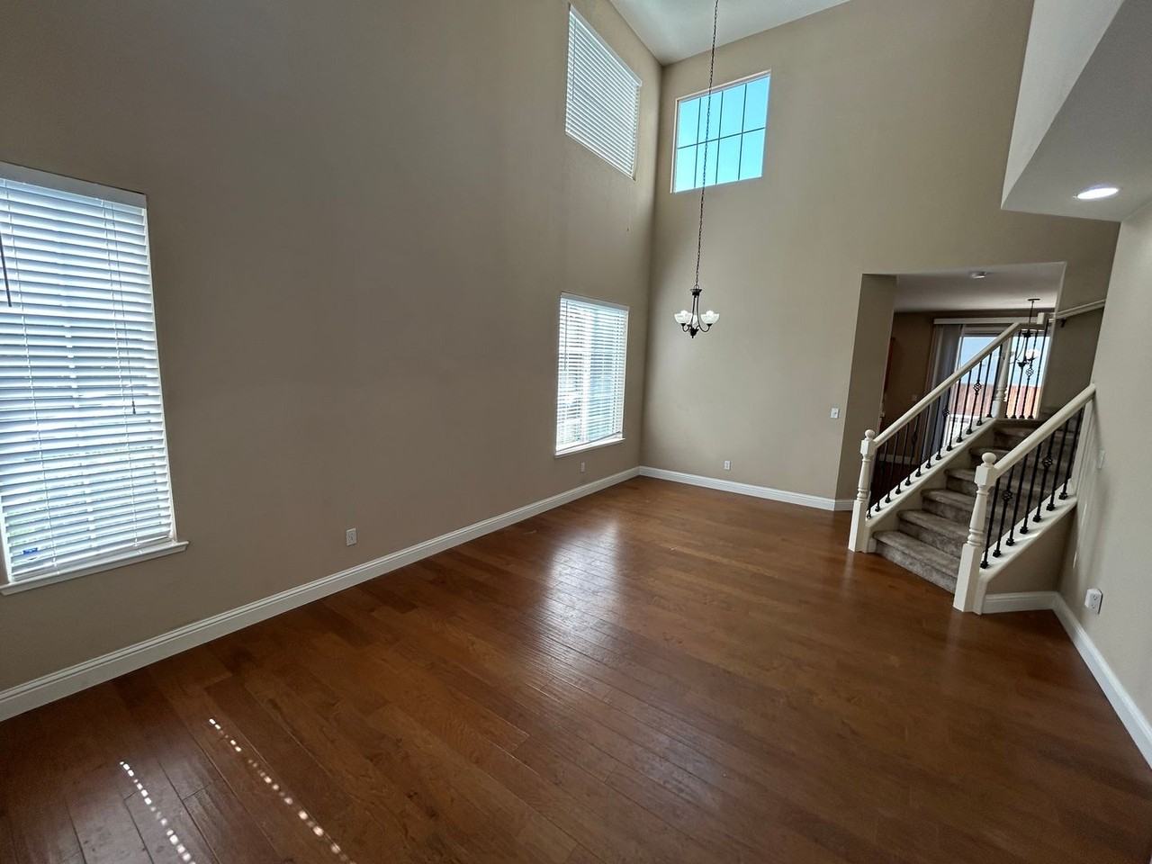 667 Harold Smith Dr - Photo 4 of 22