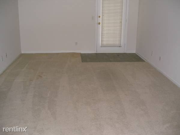 102 Wilmington Island Rd - Photo 3 of 10