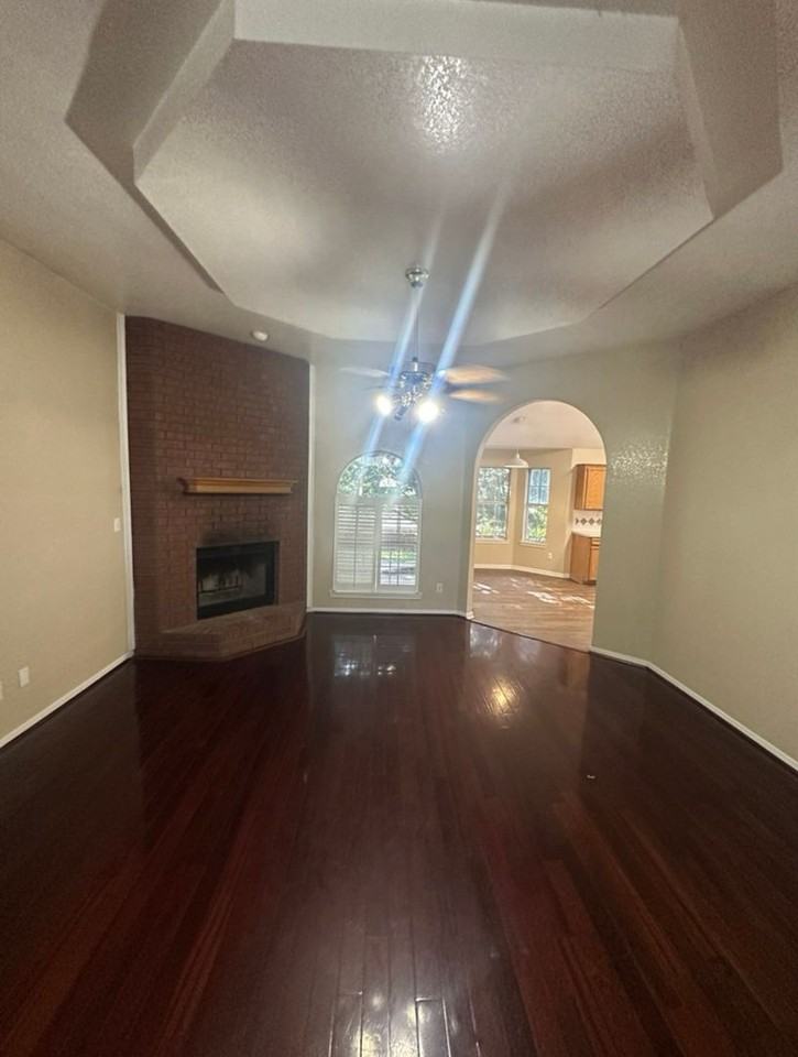 3907 Littlerock Dr - Photo 2 of 12