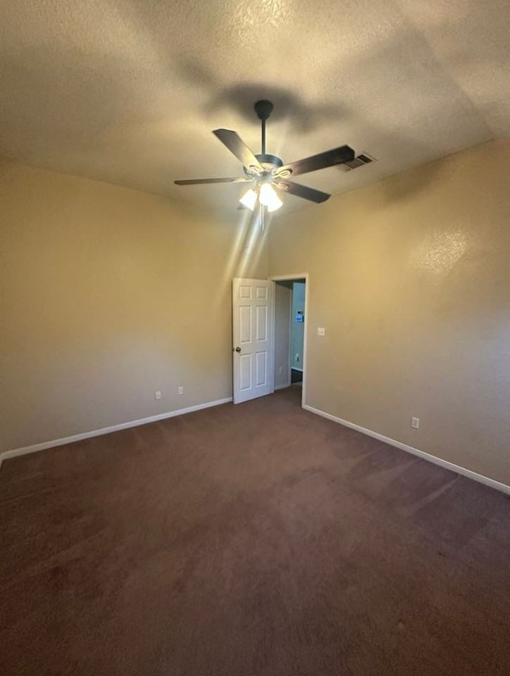 3907 Littlerock Dr - Photo 6 of 12