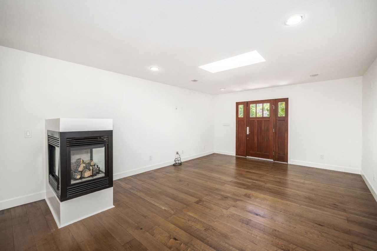 638 Mountain View Ave - Photo 2 of 27