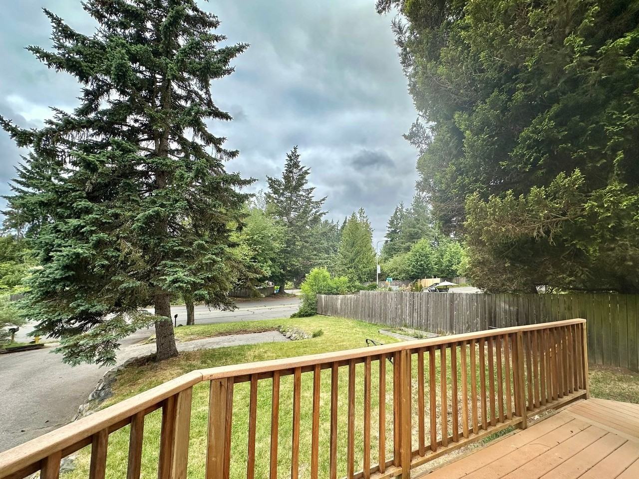 15224 5th Ave Ne - Photo 3 of 31