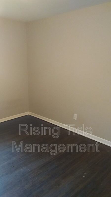 1854 Edgehill Dr - Photo 3 of 15