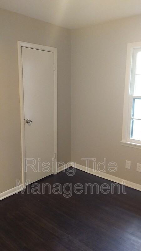 1854 Edgehill Dr - Photo 4 of 15