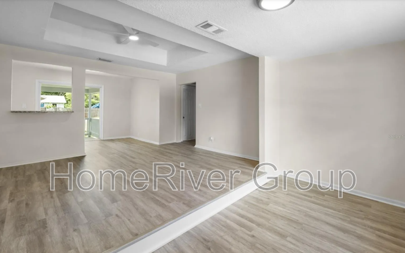 4751 Fairfield Ave S - Photo 3 of 22