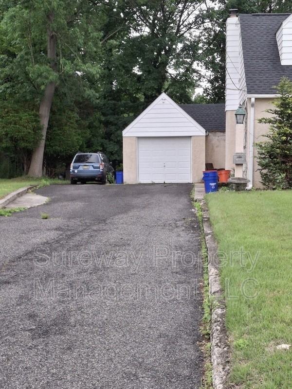 2008 Maple Ave #B - Photo 3 of 15