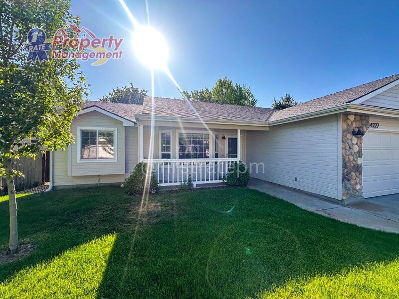 4227 N Waterford Pl - Photo 2 of 30