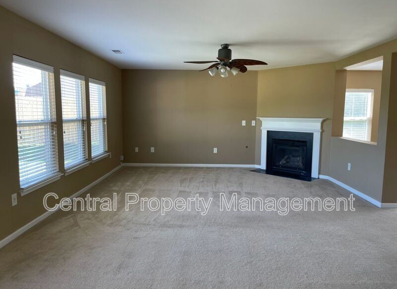 184 Stonewood Crossing Dr - Photo 5 of 13