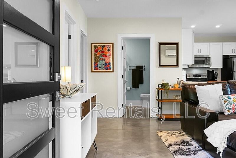 665 Daniel Whaley Dr #B - Photo 5 of 50