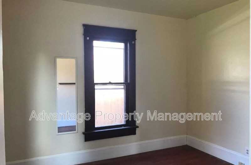 230 Nw 13th St - Photo 5 of 8