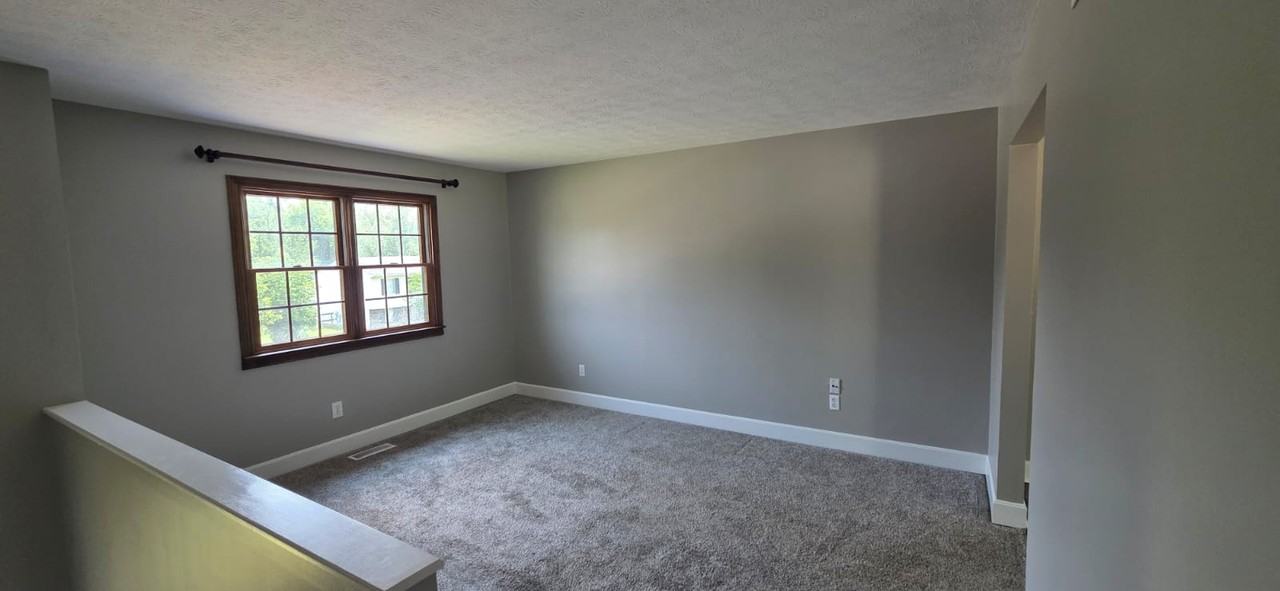 320 Brookwood Dr #1 - Photo 3 of 15