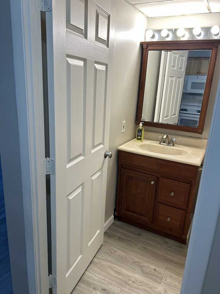 4700 Westgrove St #5 - Photo 4 of 7