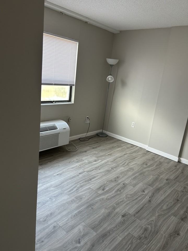 4700 Westgrove St #5 - Photo 7 of 7