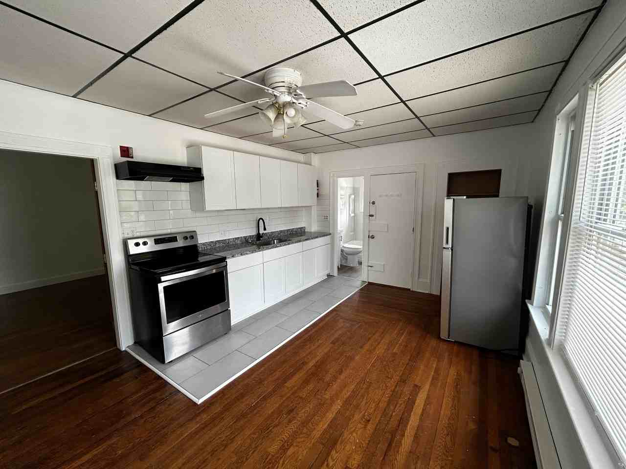 34 Franklin St - Photo 2 of 5