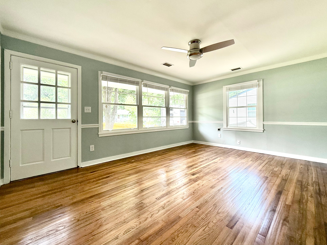 2321 Falcon Rd - Photo 4 of 27