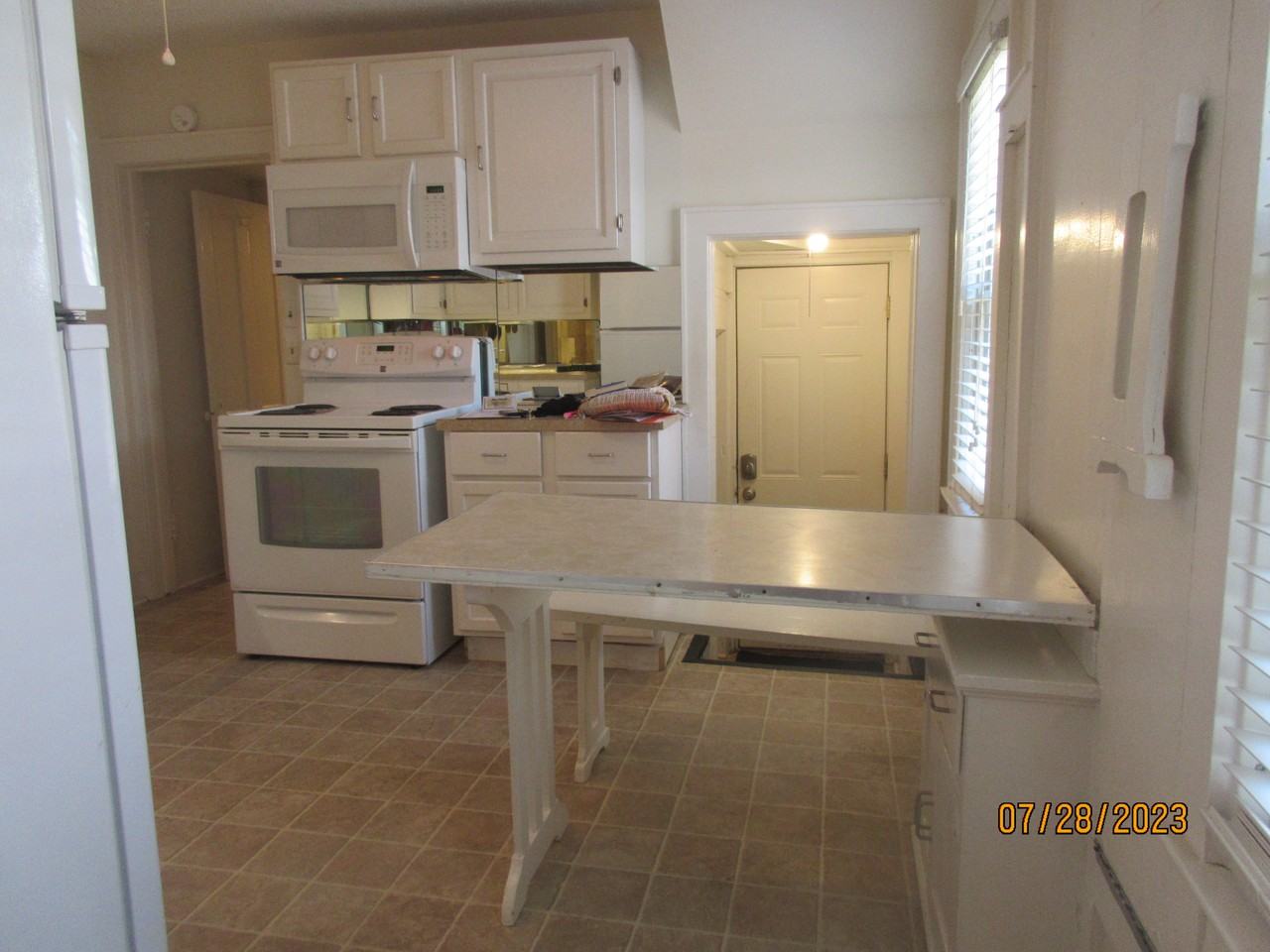 811 N Buffum St - Photo 3 of 3