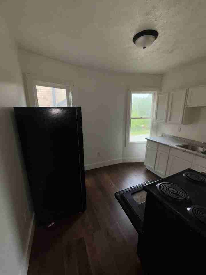 405 Lincoln Way W - Photo 3 of 7