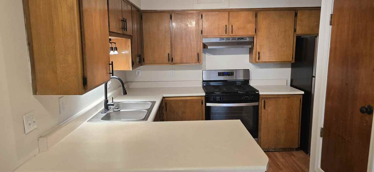 424 Columbia Dr Se - Photo 3 of 39
